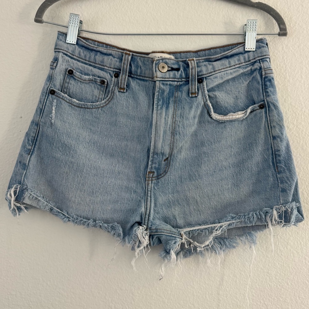 Abercrombie & Fitch Women’s The Mom Short High Rise Denim Shorts Size 27/4